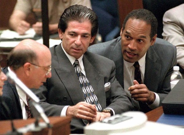 Robert fue uno de los abogados de Simpson durante el juicio por asesinato de la ex estrella de la NFL.AFP vía Getty Images