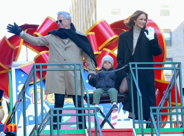 McPhee y Foster le dieron la bienvenida a su hijo Rennie en febrero de 2021.Imágenes de GC