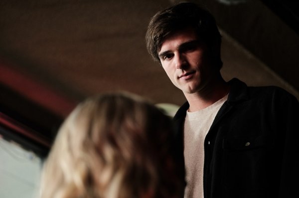 Los fans de “Euphoria” comentaron que Nate, el personaje de Elordi (en la foto de la segunda temporada), se siente como un “extraño” en la tercera temporada.HBO