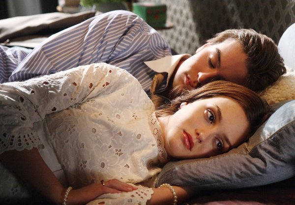 “Cuando participas en este programa, pasas entre 12 y 14 horas al día en el plató y, por lo general, hay gente muy interesante de todo tipo”, comentó. Aquí se le ve con su compañera de reparto Leighton Meester en 2007.©CW Network/Cortesía de Everett Col
