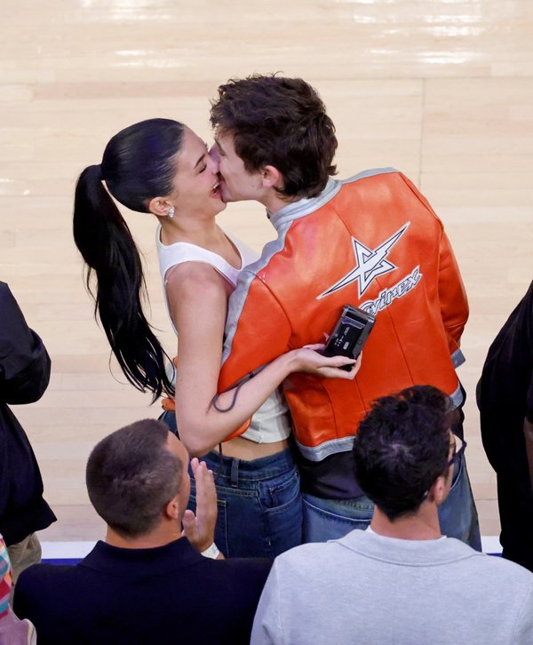 Los rumores de romance entre Jenner y Chalamet (en la foto de arriba, del 6 de mayo) surgieron por primera vez en abril de 2023.Jason Szenes para el New York Post