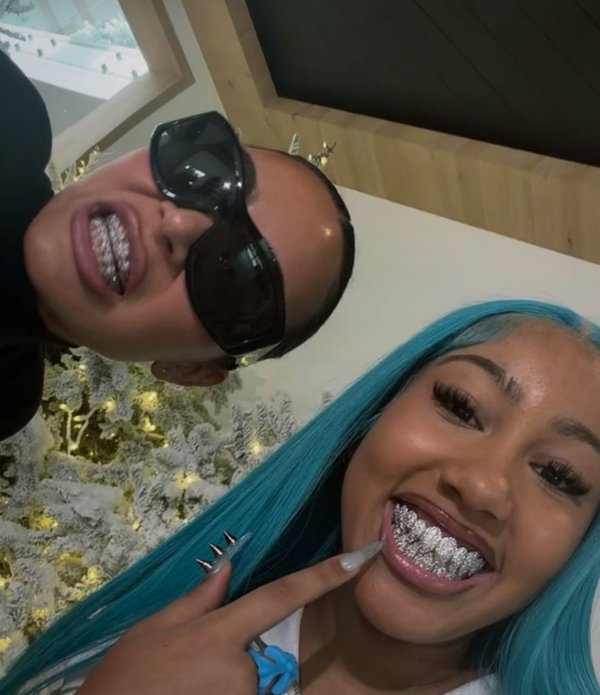El domingo, North West publicó una foto para su madre, Kim Kardashian, con motivo del Día de la Madre.Instagram/noroeste