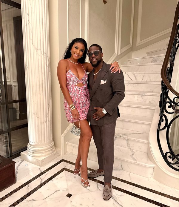 Hart engañó a su esposa Eniko en 2017 en Las Vegas.enikohart/Instagram