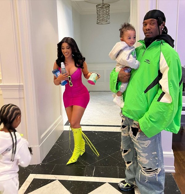 La ganadora del Grammy también tiene tres hijos con su exmarido, Offset (en la foto de arriba).iamcardib/Instagram