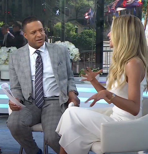 El presentador Craig Melvin siguió presionando a Earle sobre la disputa, pero ella mantuvo sus respuestas ligeras y vagas.NBC/HOY