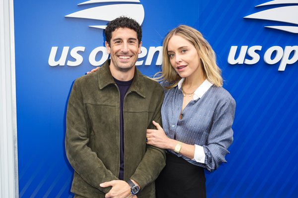 Otra fuente declaró a People que Biggs y Mollen (fotografiados juntos arriba en 2025) siguen manteniendo una relación cordial.Imágenes de Getty