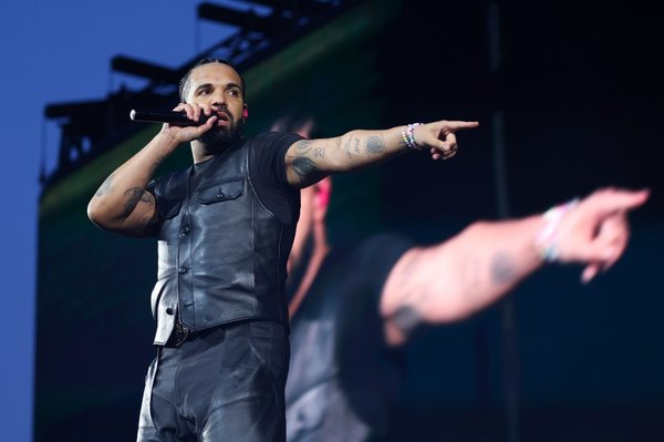 Drake (a quien vemos aquí en 2025) lanzó una canción de crítica contra Lamar, Ross y otros raperos en 2024.Imágenes de Getty