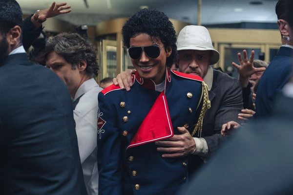 El Post calificó la película biográfica "Michael" como "terriblemente mala".©Lions Gate/Cortesía de Everett Collection