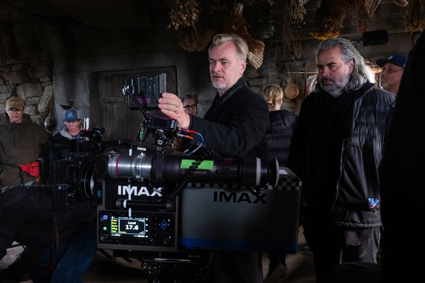 Acusó al director ganador del Oscar (a quien vemos aquí en el set de “La Odisea”) de buscar premios a toda costa.AP