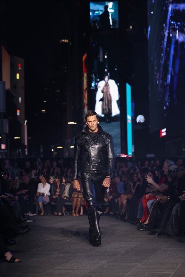 Alguien preguntó por qué caminaba como el "Hombre de Hojalata".Getty Images para Gucci