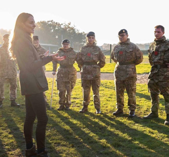 La duquesa de Cambridge compartio la serie de fotografias con motivo del Dia de las Fuerzas Armadas del Reino Unido