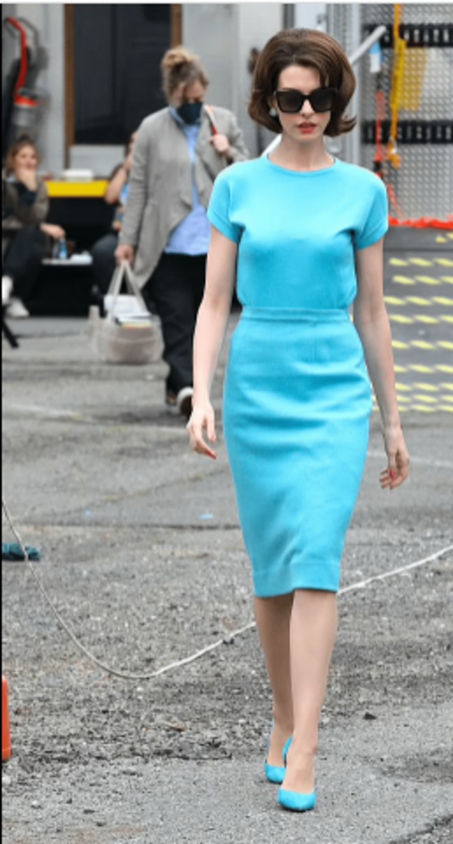 La incomparable Anne Hathaway cambio tres atuendos en un dia en el set de una nueva pelicula