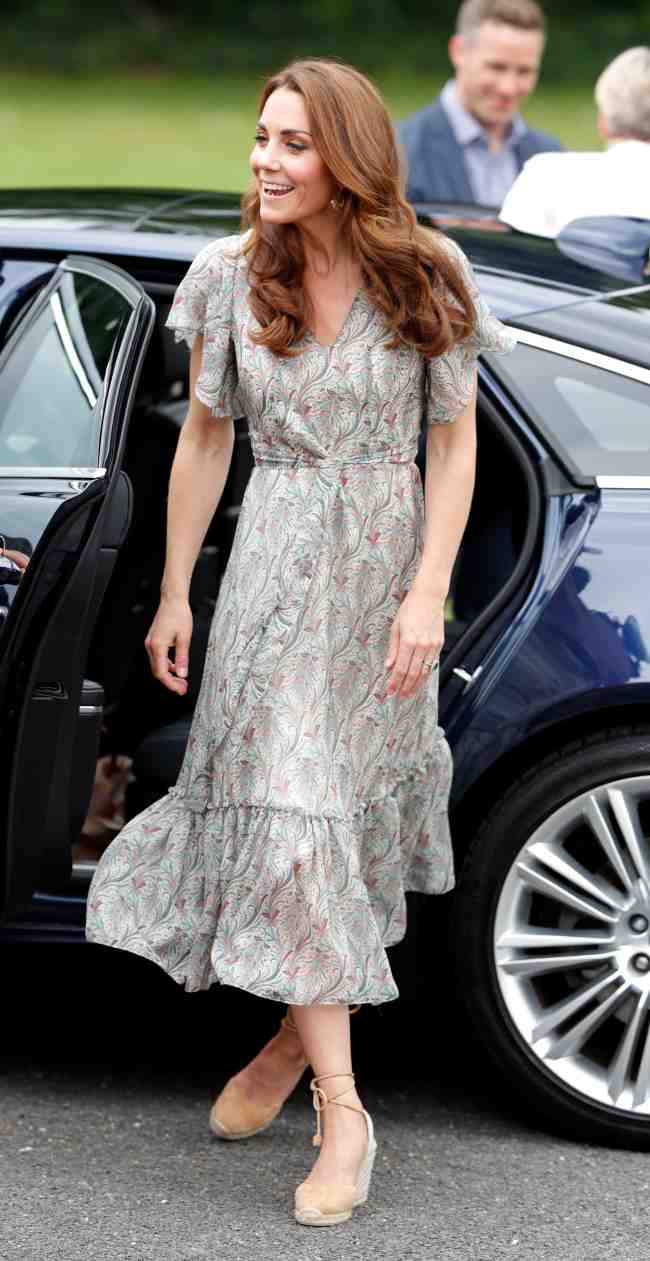 La duquesa de Cambridge usa sus cunas marrones favoritas una y otra vez