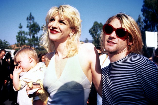 Love se caso con el lider de Nirvana Kurt Cobain en 1992 y ese ano le dieron la bienvenida a su hija Frances Bean Cobain