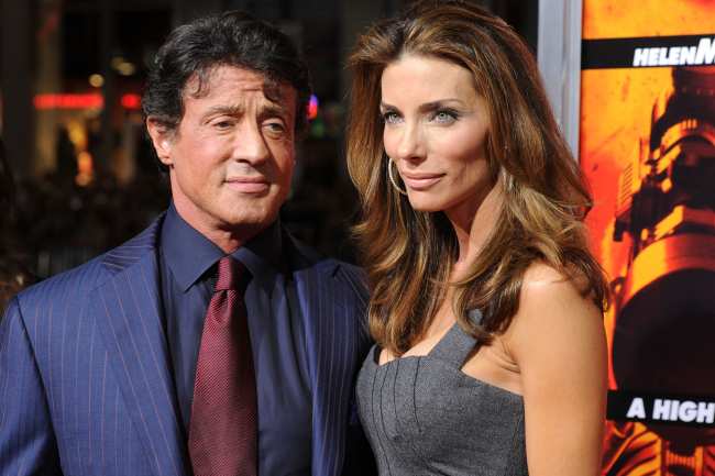 Se dijo que Sylvester Stallone quedo sorprendido cuando recibio los documentos de divorcio de su esposa Jennifer Flavin