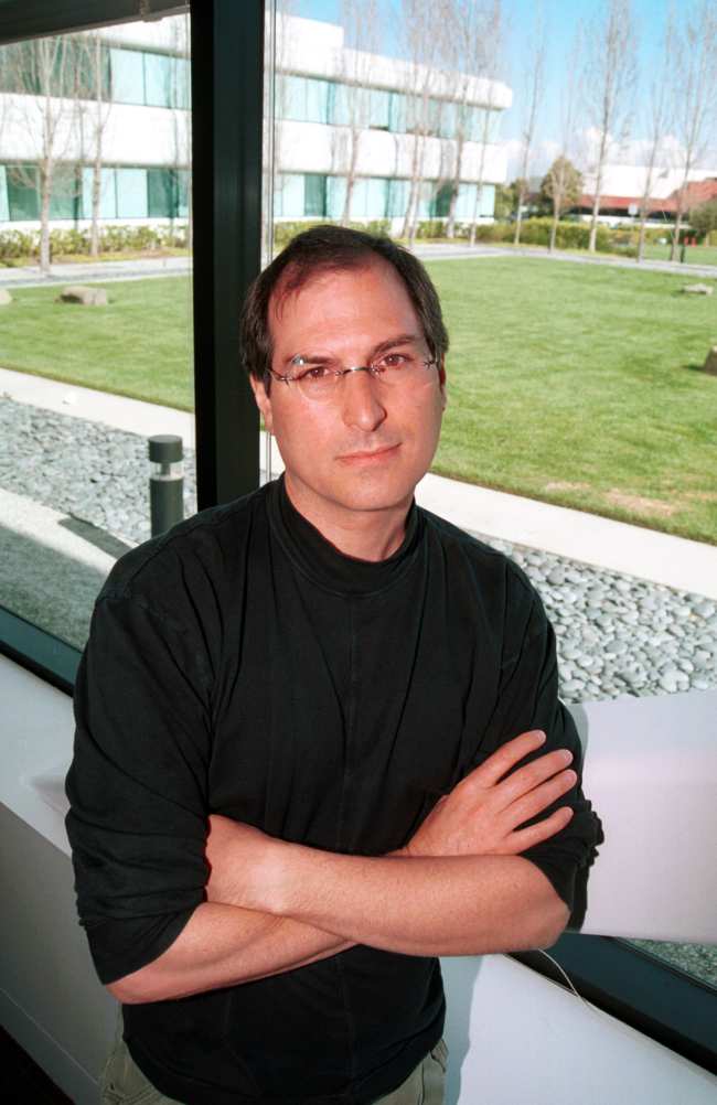 Steve Jobs era famoso por su cuello alto caracteristico