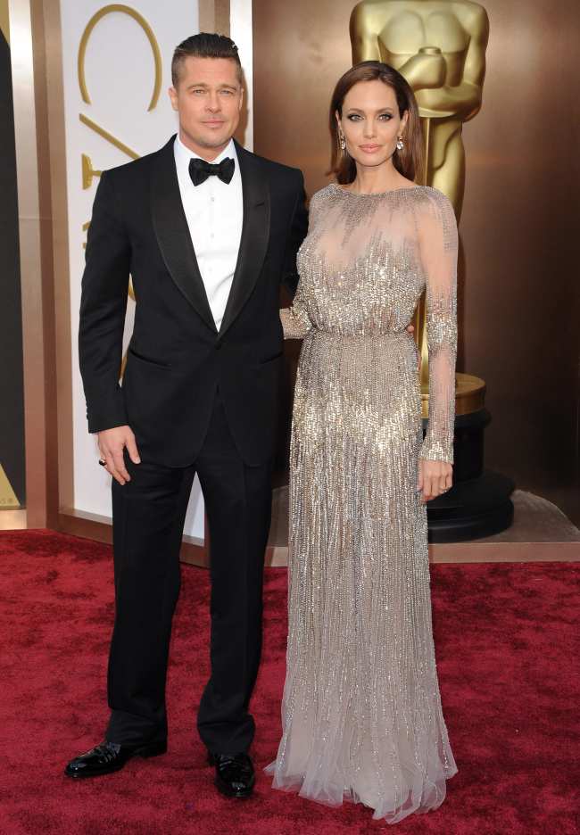 Jolie afirma que la pareja tuvo un altercado fisico en un jet privado en 2016