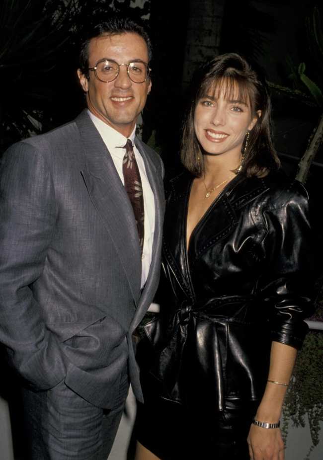 Sylvester Stallone y Jennifer Flavin avistamiento en Spagos Restaurant en Hollywood  4 de abril de 1990