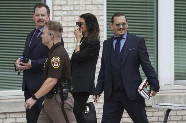 Depp salio relativamente ileso de su juicio por difamacion contra Amber