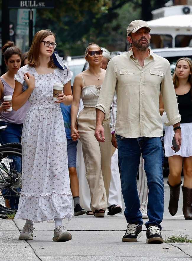 PREMIUMEXCLUSIVO Ben Affleck y Jennifer Lopez van de compras a Savannah