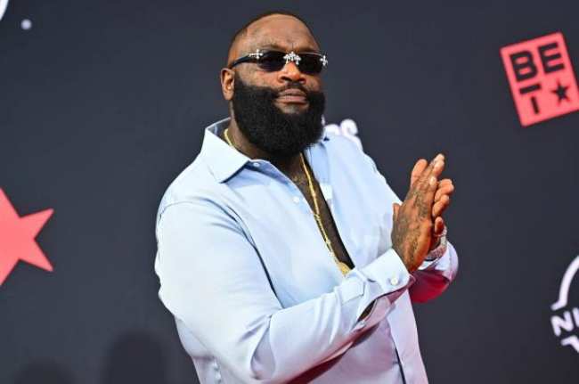 El rapero Rick Ross dijo que esta dispuesto a desprenderse de una asombrosa suma de 10 millones de dolares si alguien esta dispuesto a enfrentarse al invicto Jake Paul en el ring