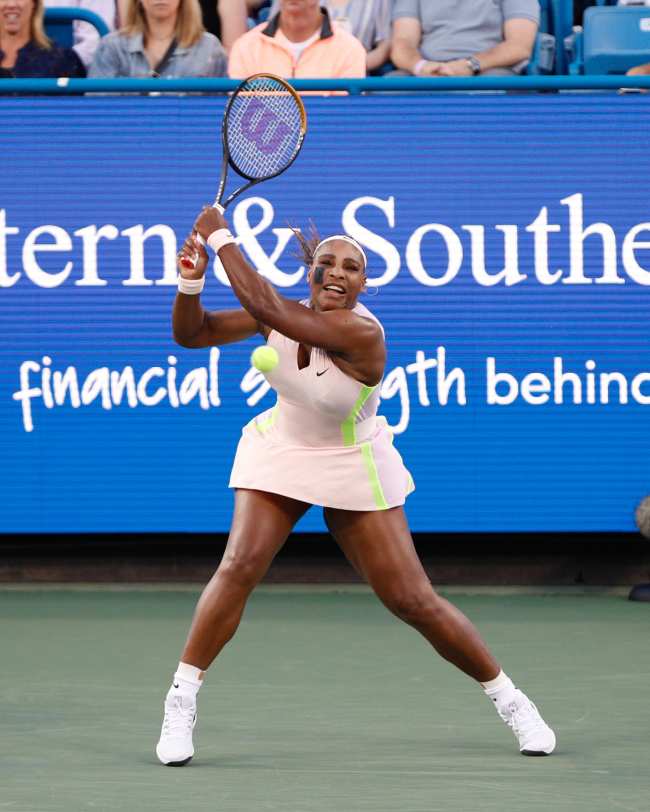 Williams anuncio en un articulo emocionalmente crudo en Vogue que se retirara del tenis despues del US Open de este ano