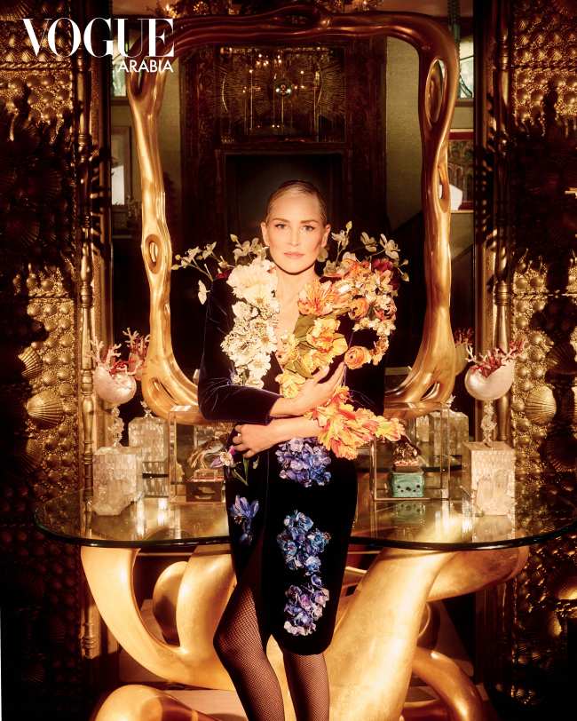 Sharon Stone sorprendio en la portada de Vogue Arabia y se sincero sobre no usar mas Botox