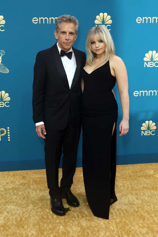 Ben Stiller se veia elegante cuando camino por la alfombra roja de los Emmy 2022 con su hija Ella