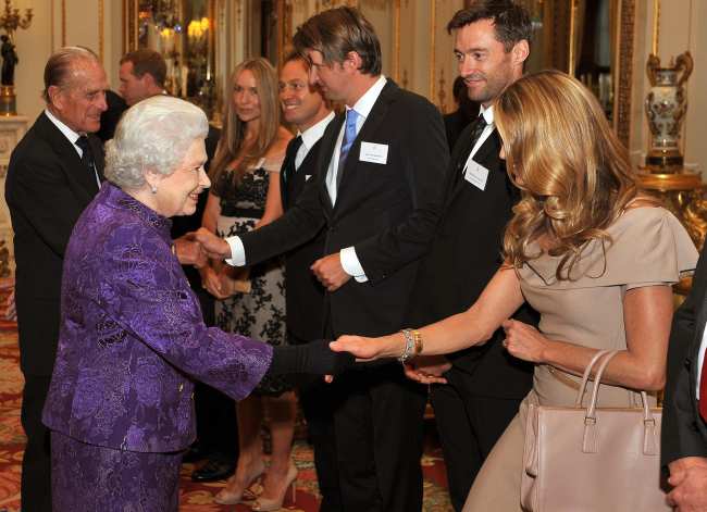 Elle Macpherson compartio dos citas de la reina Isabel II que la impactaron en su homenaje