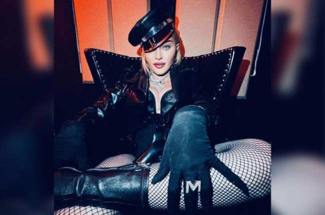 Despues de divorciarse de su ultimo esposo Guy Ritchie en 2008 Madonna tiene un historial de citas con hombres jovenes y no muestra signos de desaceleracion en el corto plazo