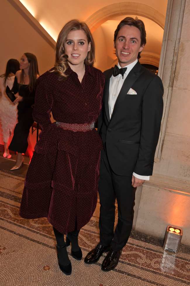 El esposo de la princesa Beatriz Edoardo Mapelli Mozzi rindio homenaje a la fallecida reina Isabel II en Instagram
