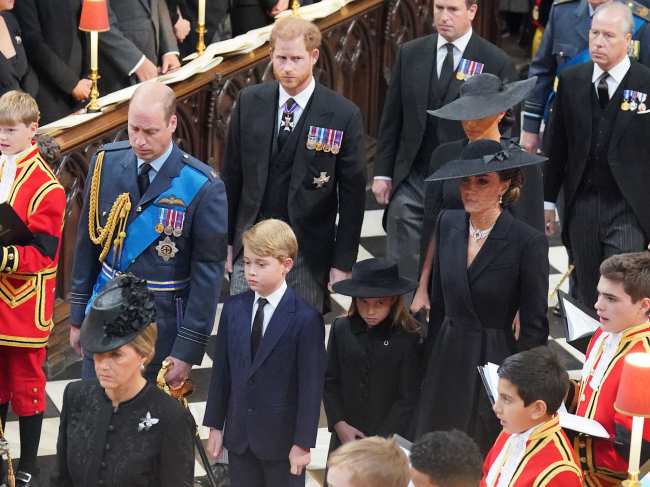 La familia real en el funeral de la reina Isabel II