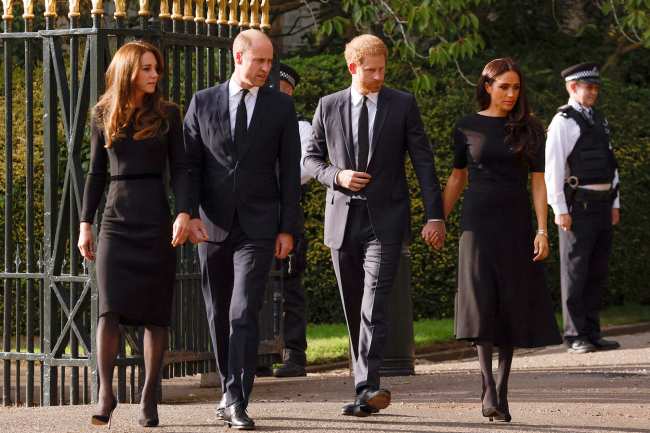 El sabado Meghan Markle y el Principe Harry tambien fueron vistos reuniendose con el Principe William y Kate Middleton