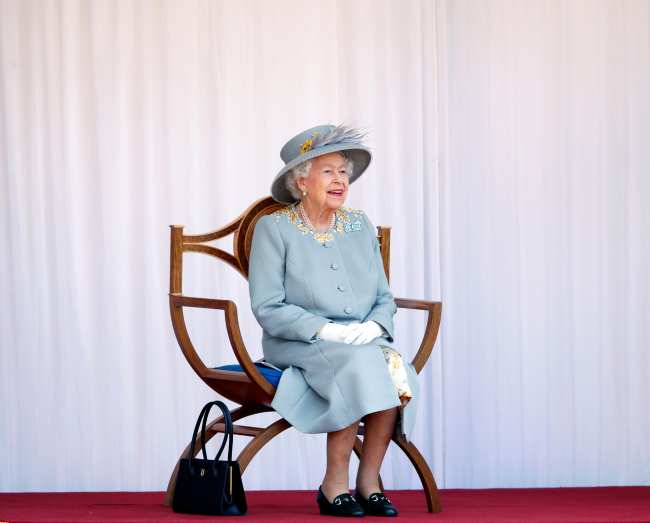 El rey Carlos rindio homenaje a su madre la reina Isabel II en su primer discurso a la nacion