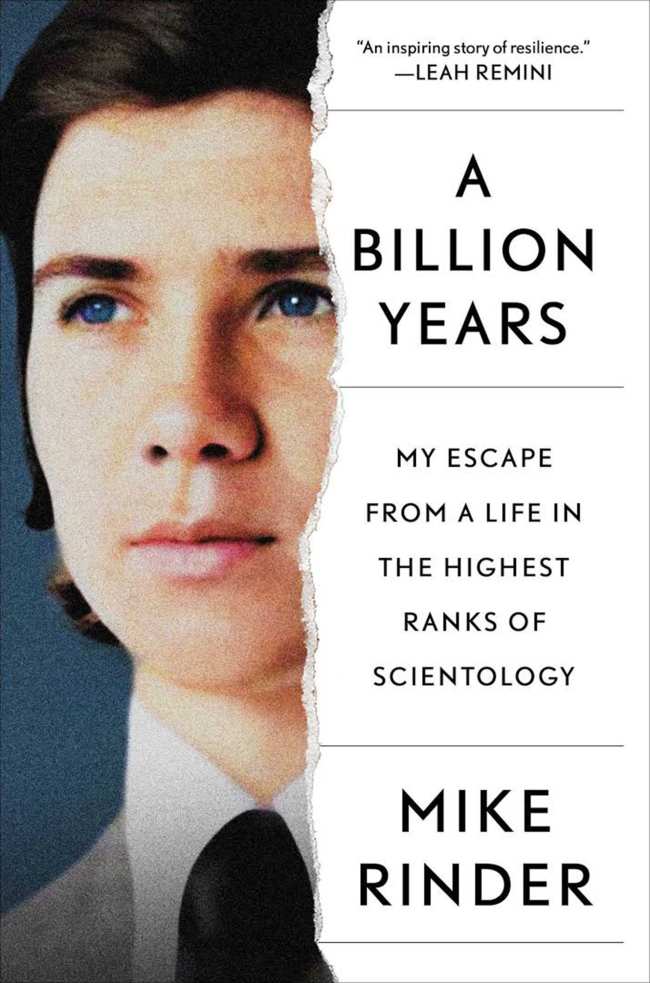 Rinder detalla sus decadas en la Iglesia de Scientology en A Billion Years