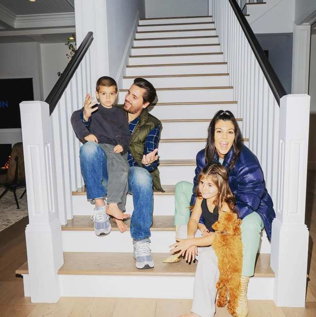 Scott Disick y Kourtney Kardashian son padres de tres hijos