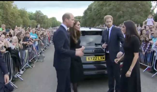El tenso momento fue captado por la camara durante la reunion de mujeres en Londres con sus respectivos esposos los hermanos el Principe William y el Principe Harry