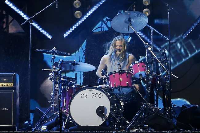El baterista de Foo Fighters murio a los 50 anos