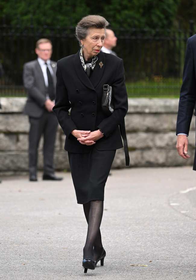 La Nacion lamenta la muerte de la reina Isabel II  Sabado