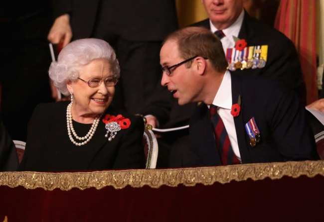 La familia real asiste al Festival Anual del Recuerdo