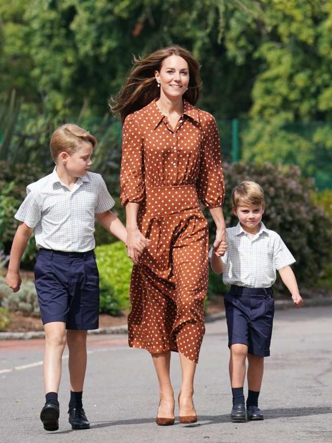 El principe George la princesa Charlotte y el principe Louis comienzan la escuela Lambbrook