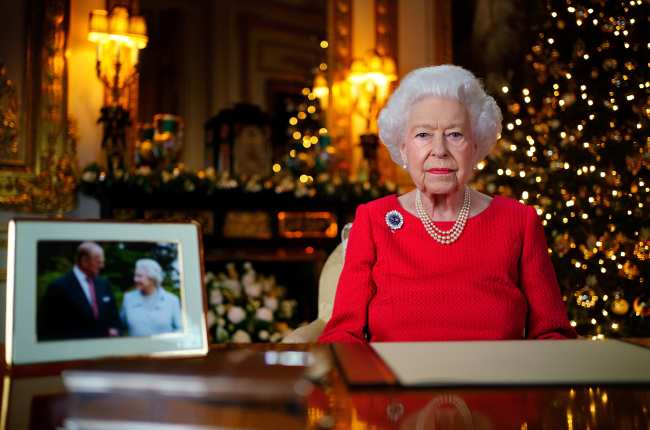 Carlos fue nombrado rey tras la muerte de su madre la reina Isabel II