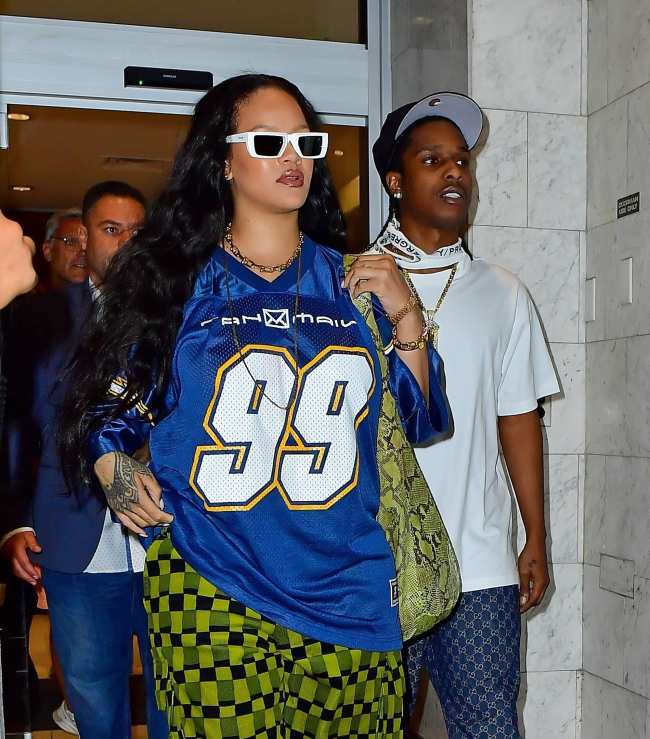 Rihanna y su novio AAP Rocky han estado recorriendo las calles de Nueva York con frecuencia desde que dieron la bienvenida a un hijo juntos en mayo