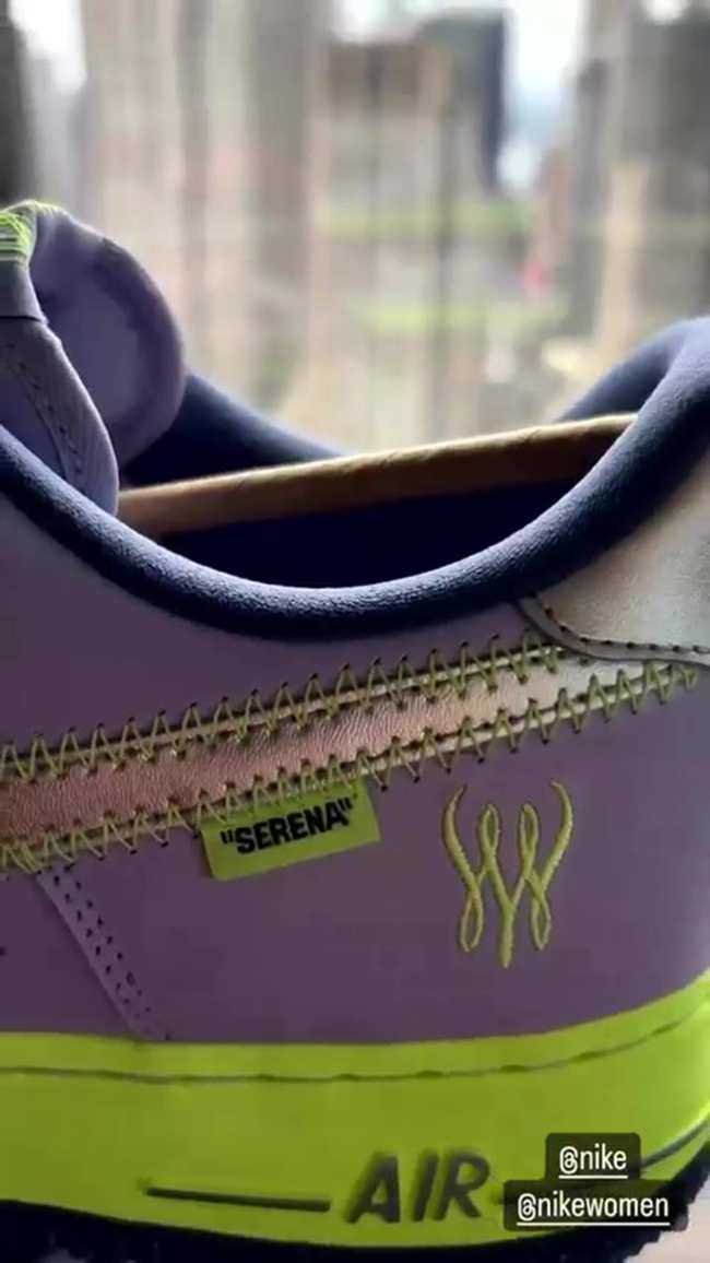 Los zapatos personalizados de Williams incluyen su nombre y el logotipo especial que Nike creo para ella con una W estilizada