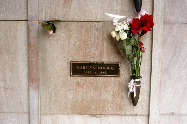 Stodden visita con frecuencia la tumba de Monroe