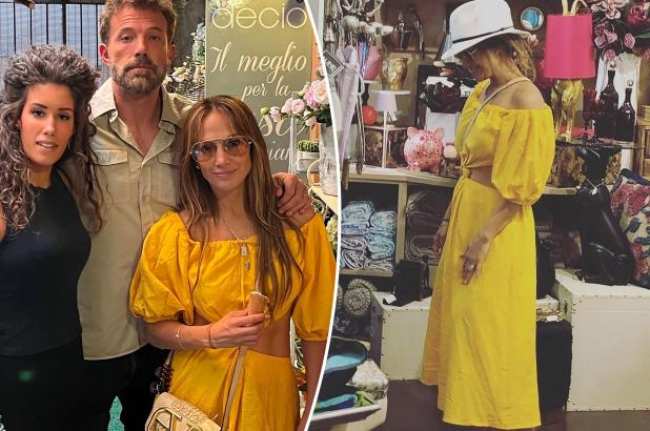 Jennifer Lopez y Ben Affleck en Italia posando con el dueno de una tienda compartidos con una foto de ella con un vestido amarillo recortado