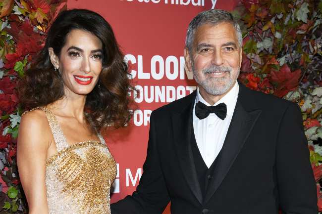              Los Clooney salieron durante seis meses antes de que el actor hiciera la pregunta             