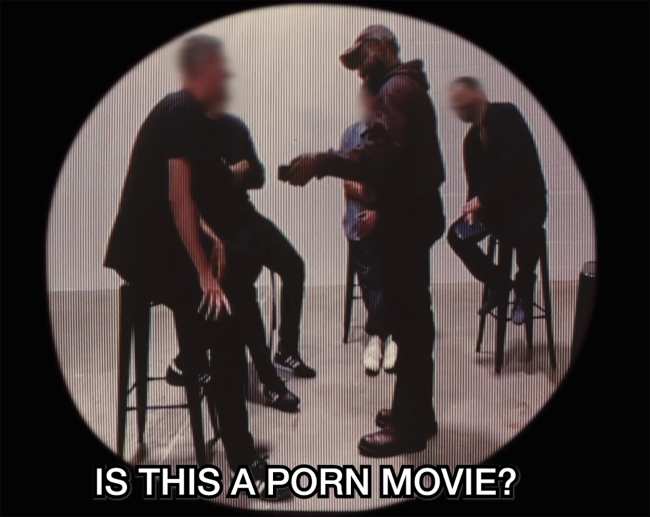             Kanye West mostro un video pornografico a los ejecutivos de Adidas durante una reciente reunion de negocios           