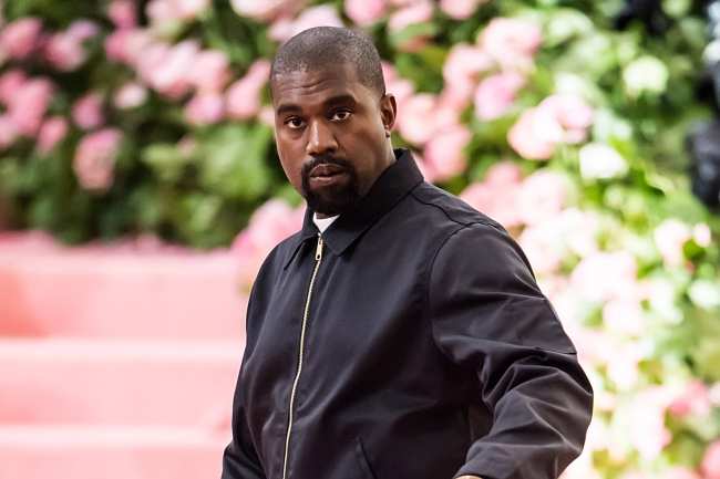             Kanye West volvio a Twitter el sabado despues de que Instagram restringiera su cuenta           