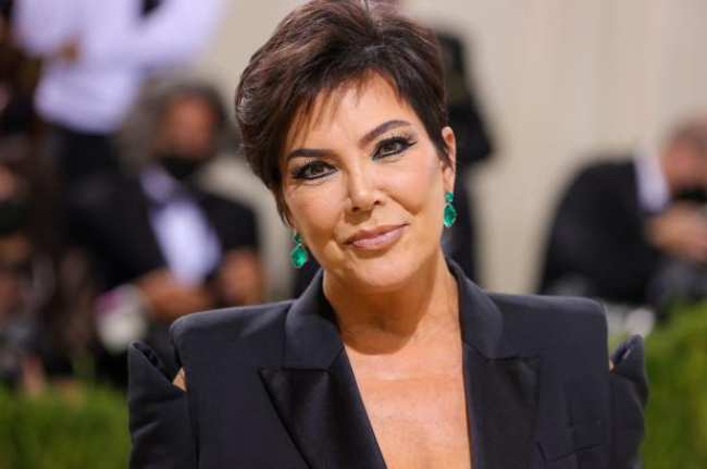 Kris Jenner revelo su ultimo deseo en el episodio de esta semana de The Kardashians diciendo que quiere que sus cenizas se conviertan en collares para sus hijos